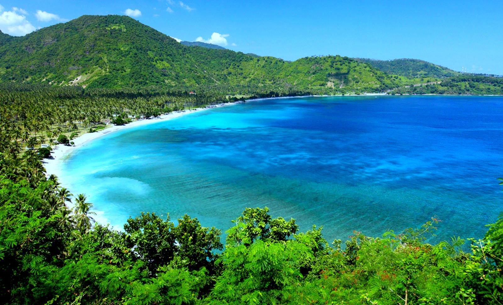 4D3N Romantic Lombok