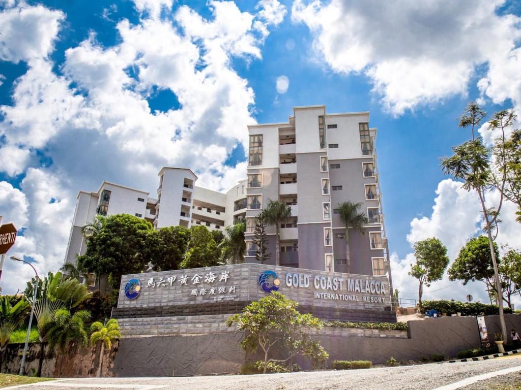 2D1N GOLD COAST MELACCA
